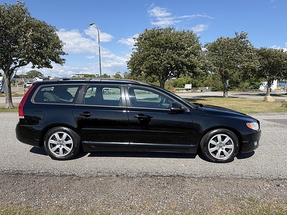 Volvo V70 5 of 11