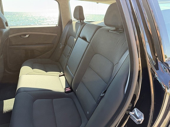 Volvo V70 9 of 11