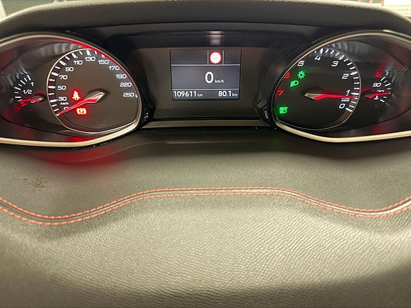Peugeot 308 SW 13 of 30