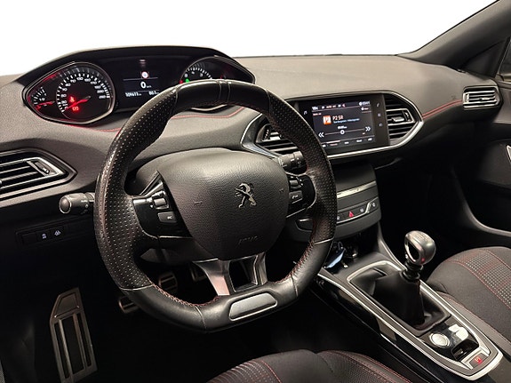 Peugeot 308 SW 8 of 30