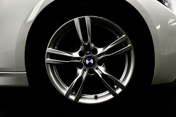 BMW 320 7 of 23