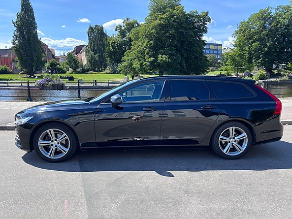 Volvo V90 3 of 5