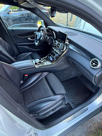 Mercedes-Benz GLC220 d 8 of 20
