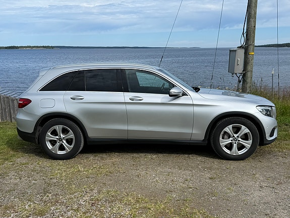 Mercedes-Benz GLC220 d 6 of 20