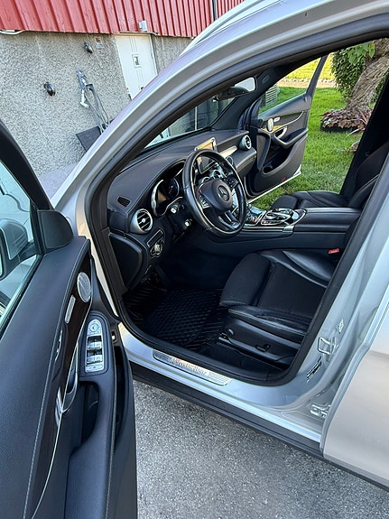 Mercedes-Benz GLC220 d 9 of 20
