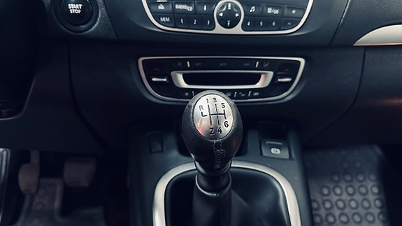 Renault Grand Scenic I 16 of 18