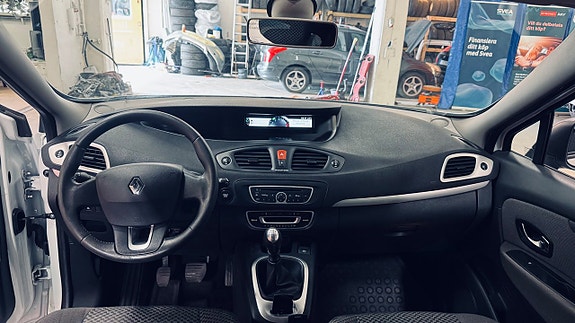 Renault Grand Scenic I 11 of 18