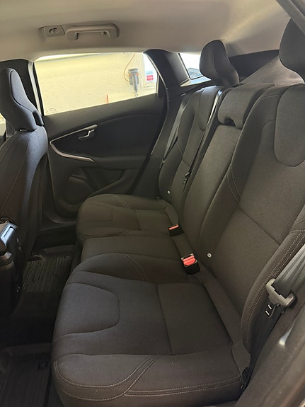 Volvo V40 10 of 13
