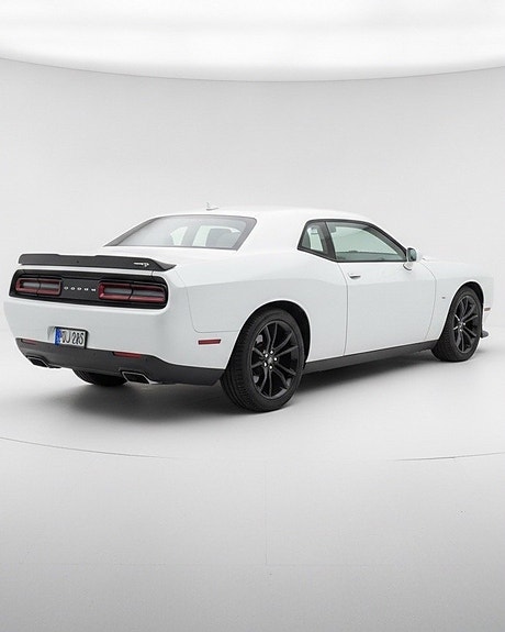 Dodge Challenger 2 of 5