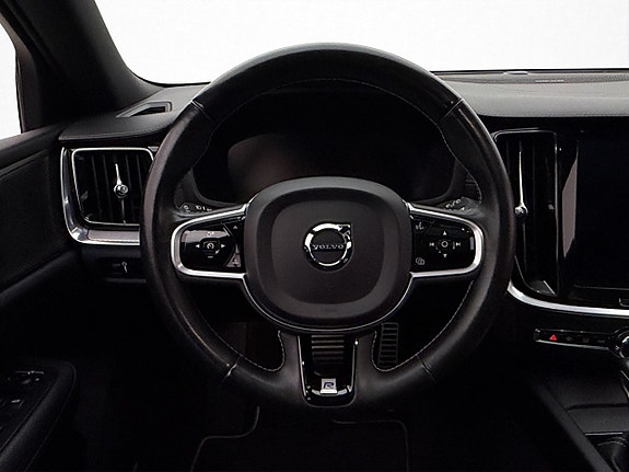 Volvo V60 12 of 30