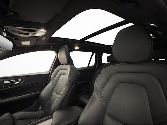 Volvo V60 14 of 30