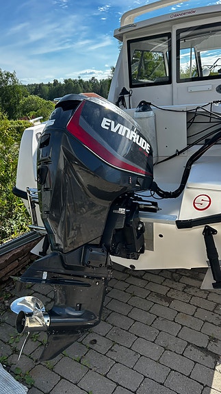 Sandström 625 CC Evinrude 115 2 of 5