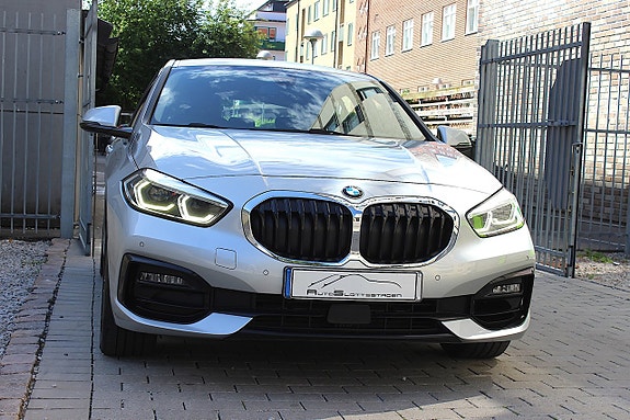 BMW 118i 8 of 30