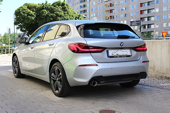 BMW 118i 2 of 30