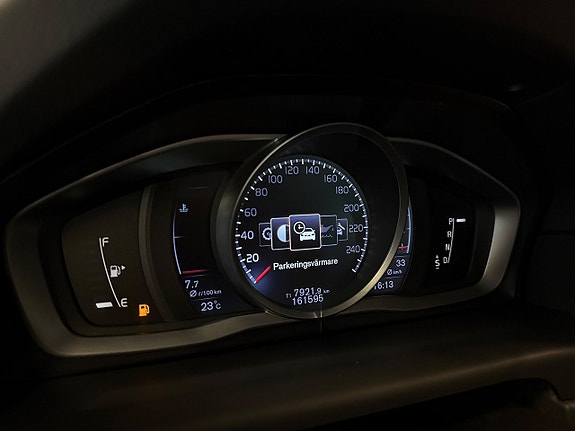 Volvo V70 4 of 19