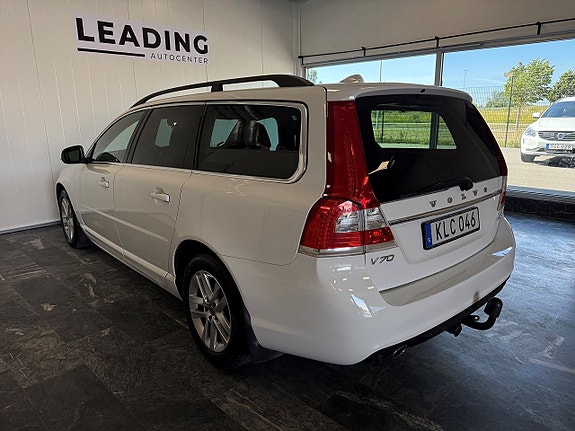 Volvo V70 2 of 19
