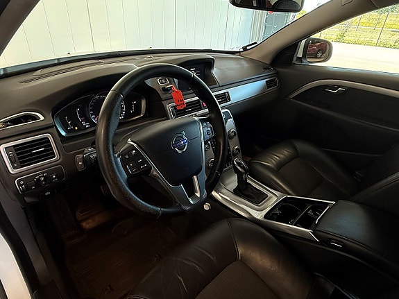 Volvo V70 7 of 19