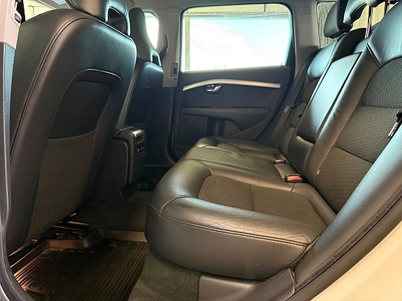 Volvo V70 16 of 19