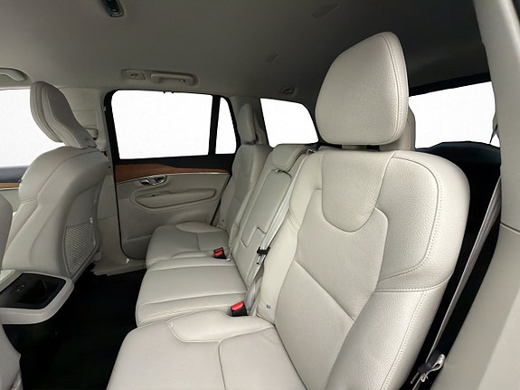 Volvo XC90 17 of 30