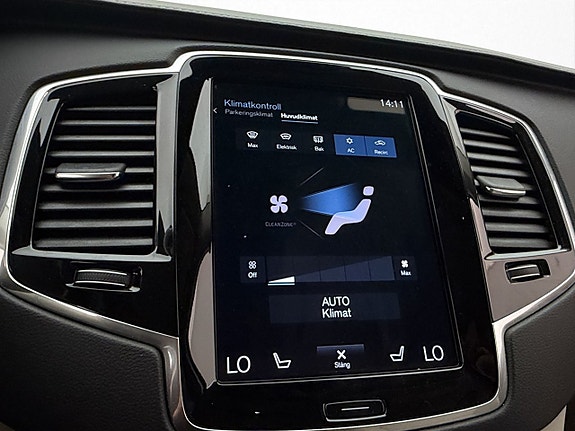 Volvo XC90 30 of 30