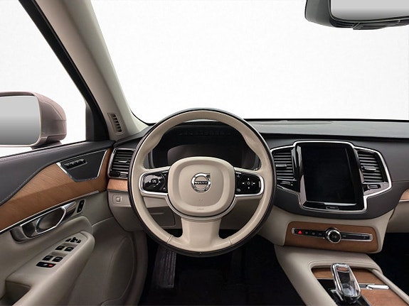 Volvo XC90 22 of 30