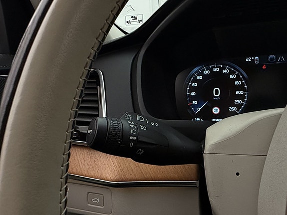 Volvo XC90 27 of 30