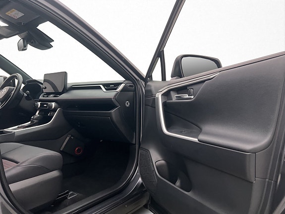 Toyota RAV4 Plug-in Hybrid 24 of 30