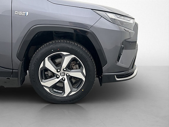 Toyota RAV4 Plug-in Hybrid 30 of 30