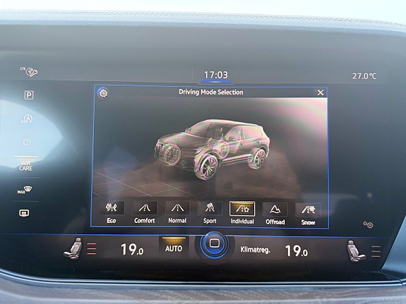 Volkswagen Touareg 30 of 30