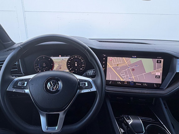 Volkswagen Touareg 13 of 30