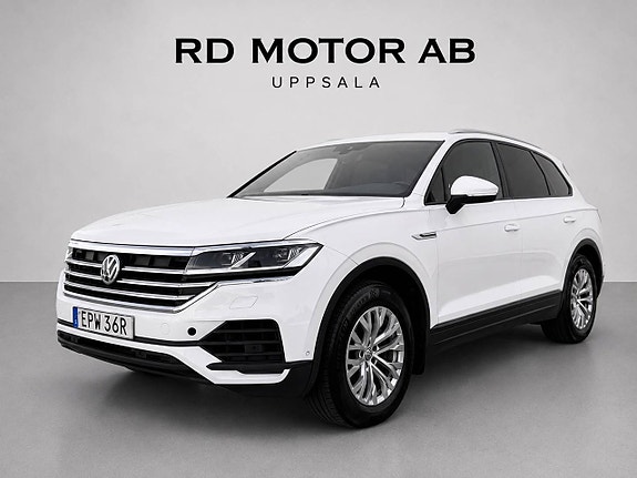 Volkswagen Touareg 2 of 5