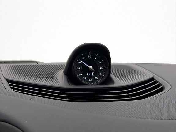Porsche Taycan 22 of 30