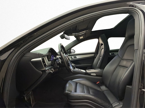 Porsche Panamera 4 11 of 30