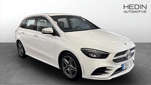 Mercedes-Benz B200 2 of 5