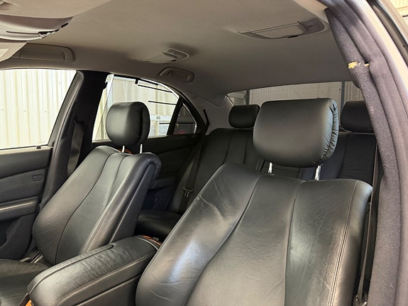 Mercedes-Benz S320 15 of 19