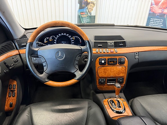 Mercedes-Benz S320 9 of 19