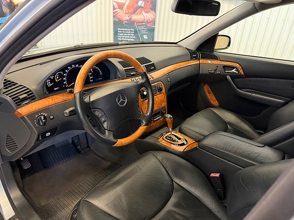 Mercedes-Benz S320 8 of 19