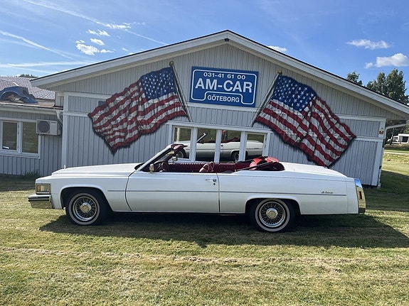 Cadillac Deville 6 of 14