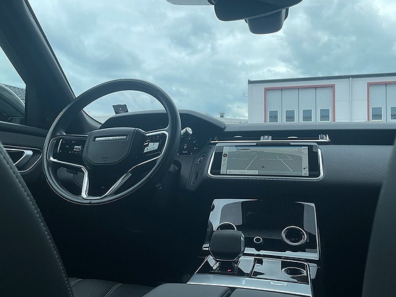 Land Rover Range Rover Velar 21 of 26