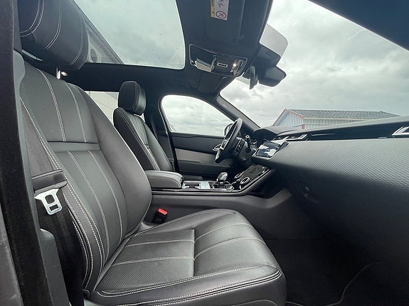 Land Rover Range Rover Velar 22 of 26