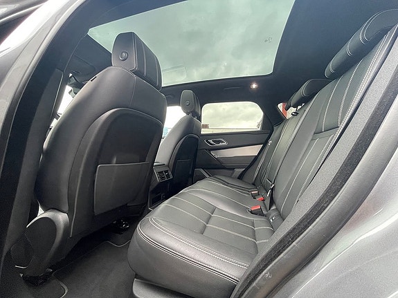 Land Rover Range Rover Velar 16 of 26
