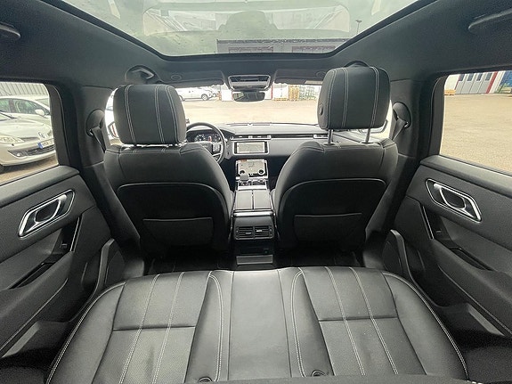 Land Rover Range Rover Velar 25 of 26