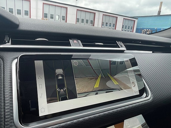 Land Rover Range Rover Velar 19 of 26