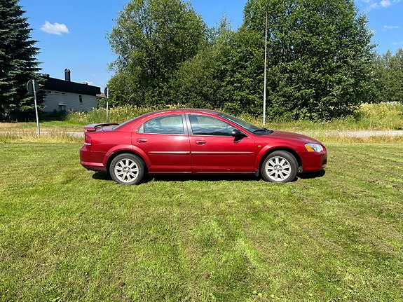 Chrysler Sebring 2 of 10