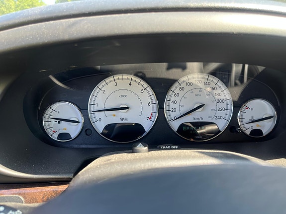 Chrysler Sebring 7 of 10