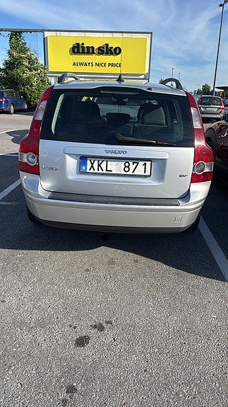 Volvo V50 2 of 5