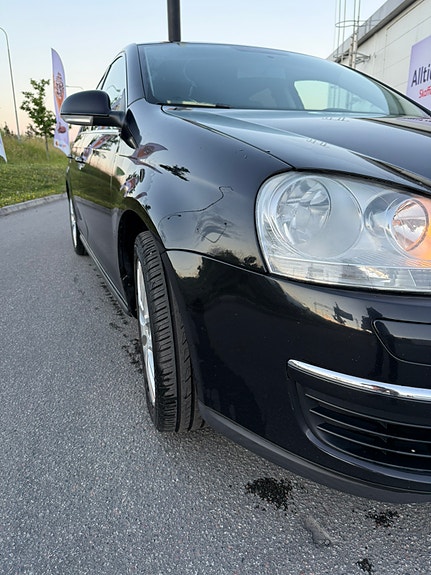Volkswagen Jetta 5 of 7