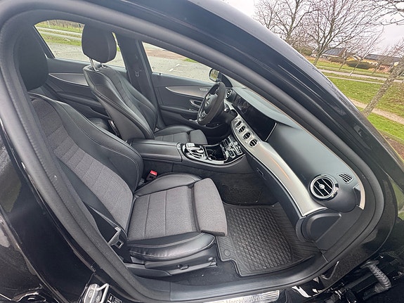Mercedes-Benz E200 9 of 10