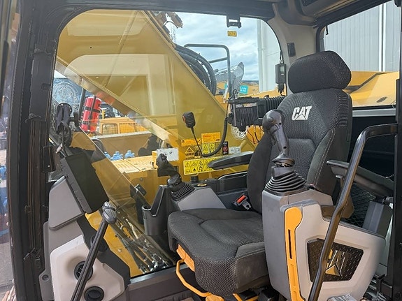 CAT 325 5 of 15