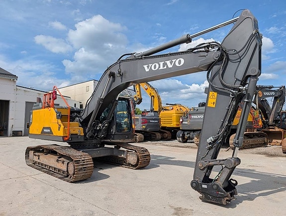 Volvo EC 250 EL 15 of 23